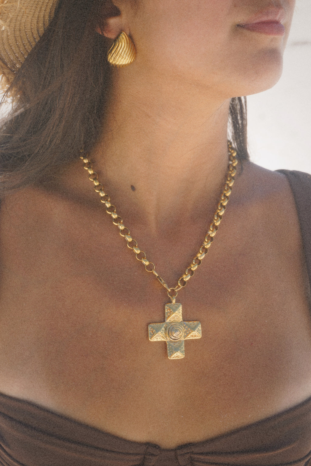Chunky Dainty Cross Necklace