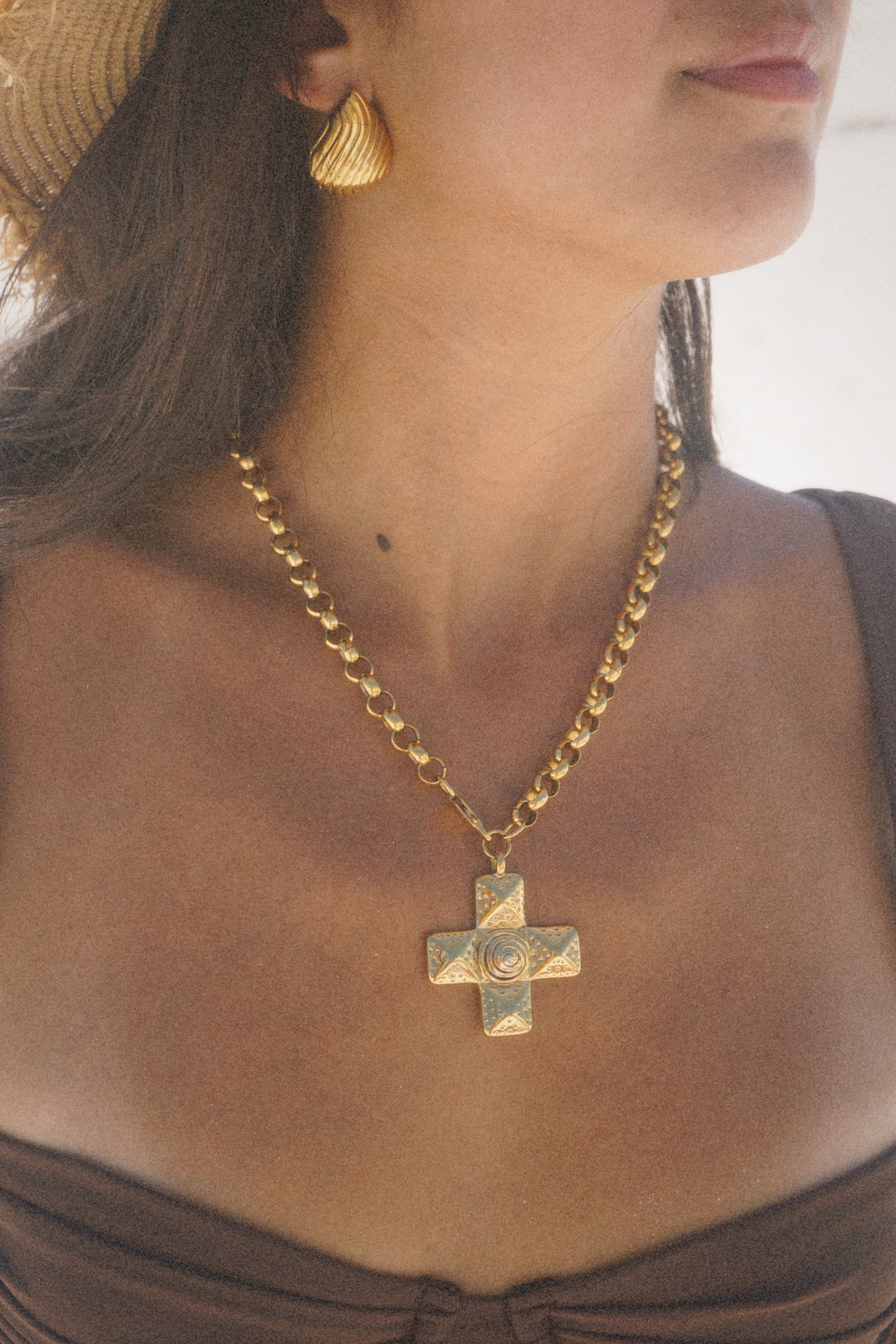 Chunky Dainty Cross Necklace